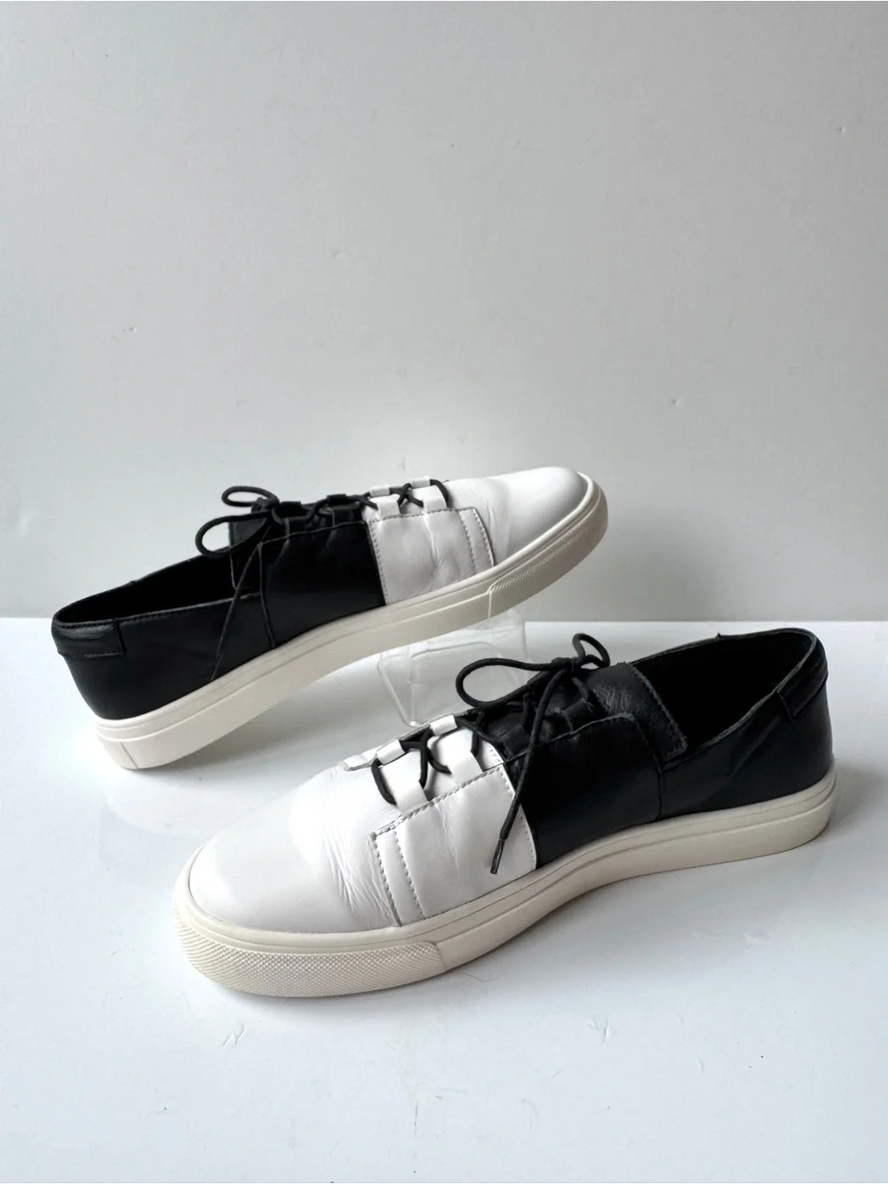 Dyan Clio Two-Tone Black and White Lace-Up Sneakers Size 40